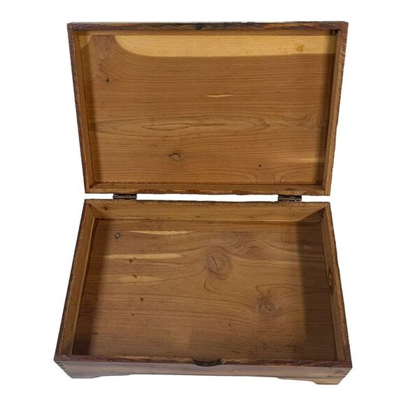 Cedar Trinket Box Photo Keepsake Vintage Wood Handmade Jewelry Dresser 7.75x5 - Picture 6 of 9